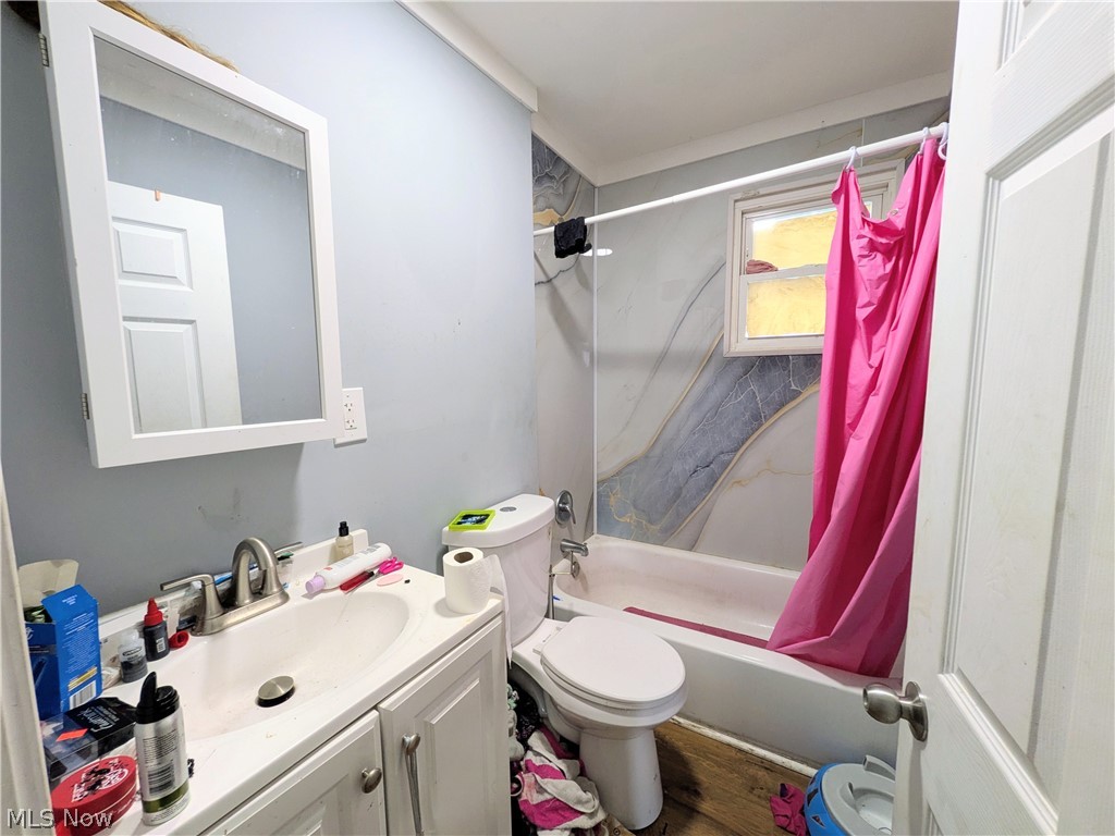 2217 W 104th Street Cleveland OH 44102