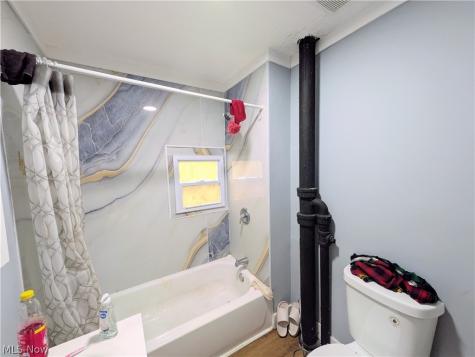 2217 W 104th Street Cleveland OH 44102