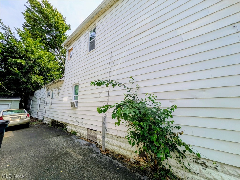 2217 W 104th Street Cleveland OH 44102