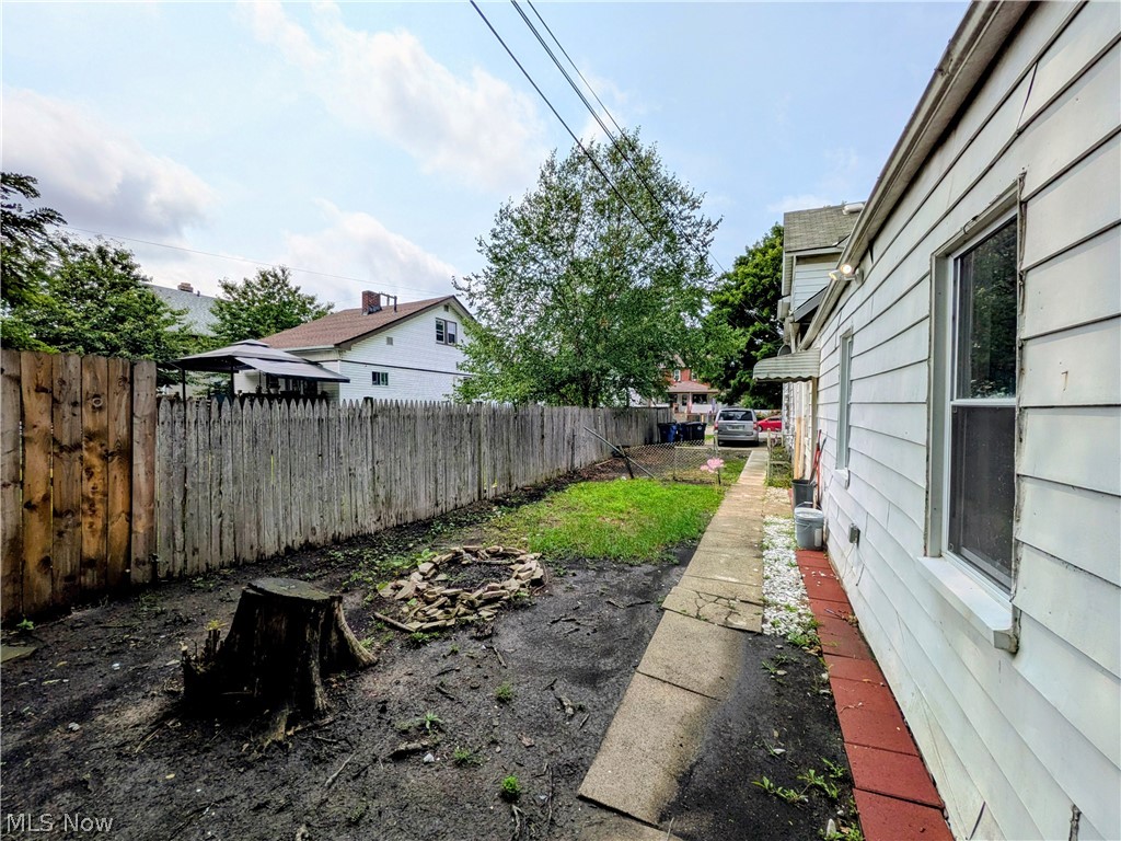 2217 W 104th Street Cleveland OH 44102
