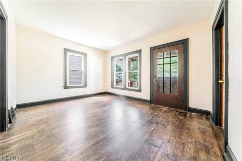 1318 Middle Avenue Elyria OH 44035