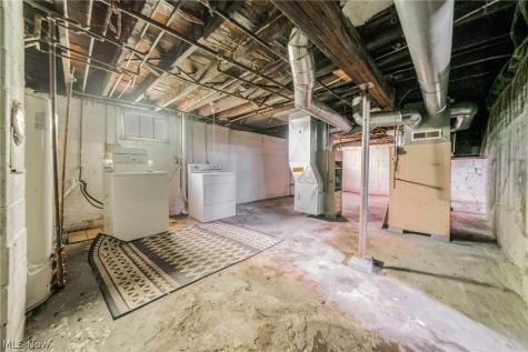 1318 Middle Avenue Elyria OH 44035