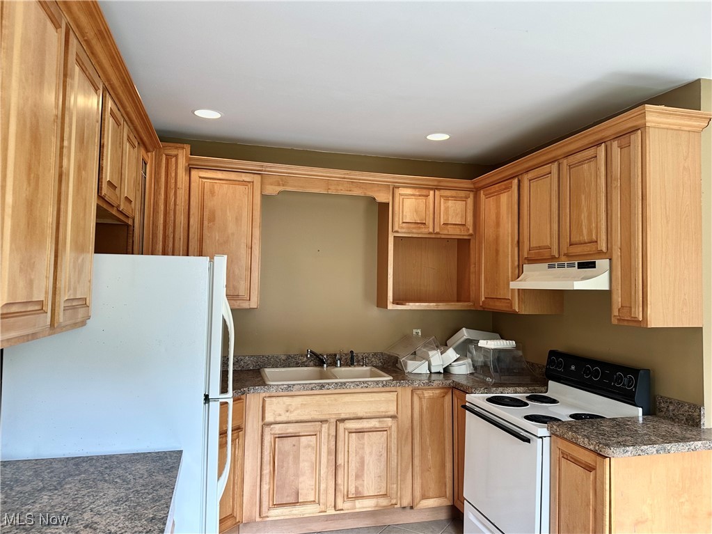 8026 Elm Street Garrettsville OH 44231