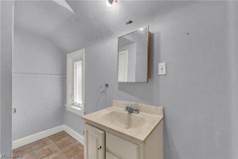 10105 Russell Avenue Garfield Heights OH 44125
