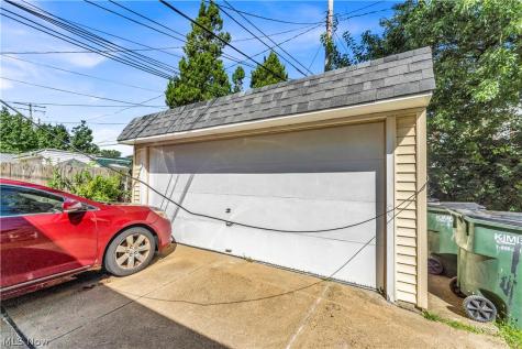 10105 Russell Avenue Garfield Heights OH 44125