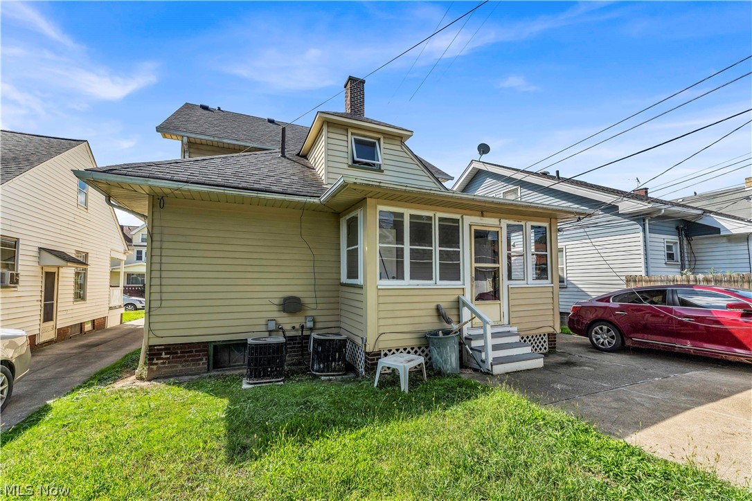 10105 Russell Avenue Garfield Heights OH 44125