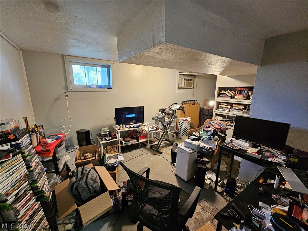 3283 W 48th Street Cleveland OH 44102