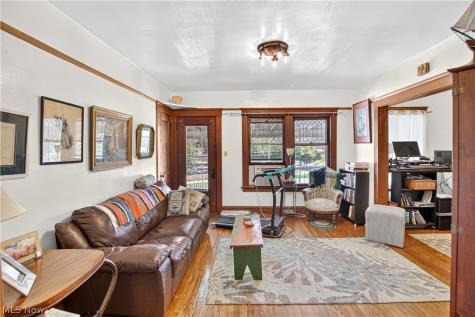 3372 Bosworth Road Cleveland OH 44111