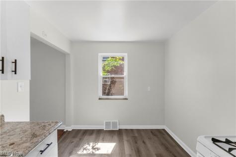 21300 Crystal Avenue Euclid OH 44123