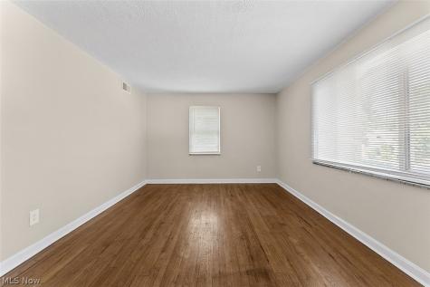 21300 Crystal Avenue Euclid OH 44123