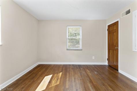 21300 Crystal Avenue Euclid OH 44123