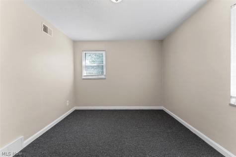 21300 Crystal Avenue Euclid OH 44123