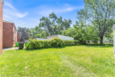 21300 Crystal Avenue Euclid OH 44123
