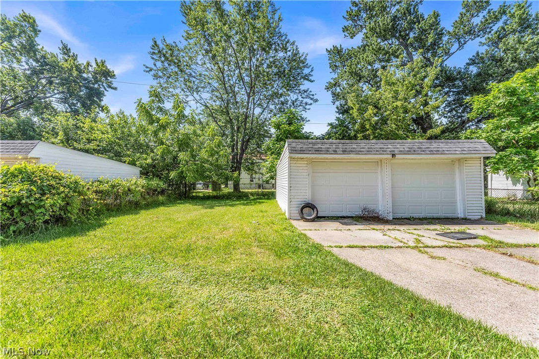 21300 Crystal Avenue Euclid OH 44123