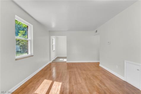 21300 Crystal Avenue Euclid OH 44123