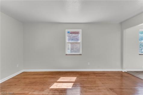 21300 Crystal Avenue Euclid OH 44123