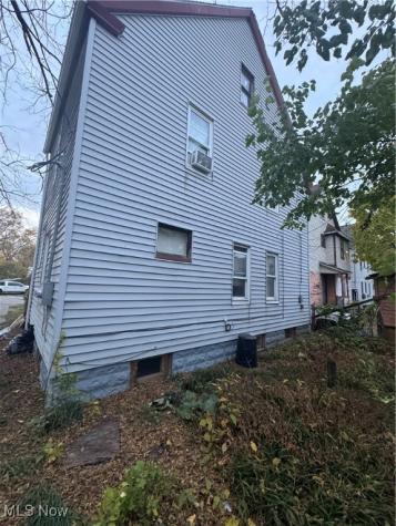 1247 E 84th Street Cleveland OH 44103