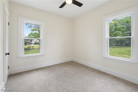 4070 E 141st Street Cleveland OH 44128