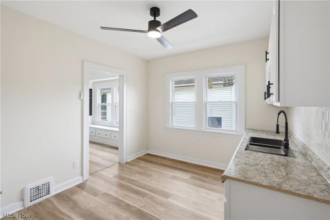 4070 E 141st Street Cleveland OH 44128