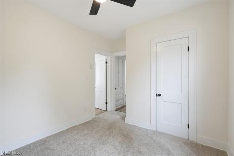 4070 E 141st Street Cleveland OH 44128