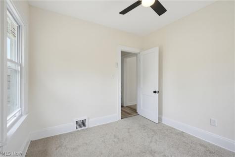 4070 E 141st Street Cleveland OH 44128