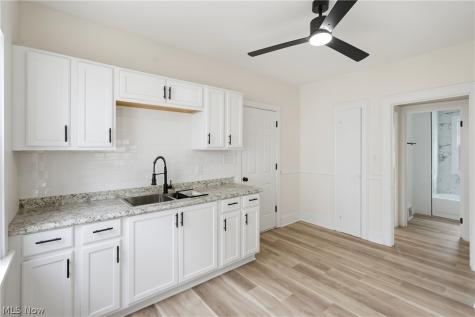 4070 E 141st Street Cleveland OH 44128