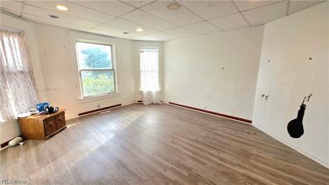 104 W Spring Street Marietta OH 45750