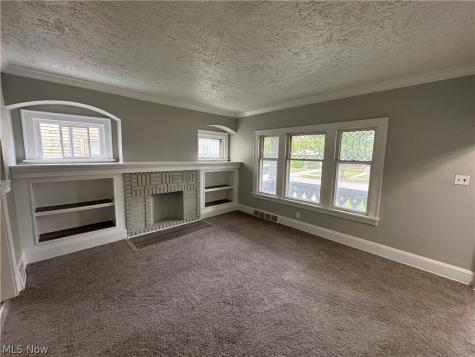 1092 E 169th Street Cleveland OH 44110