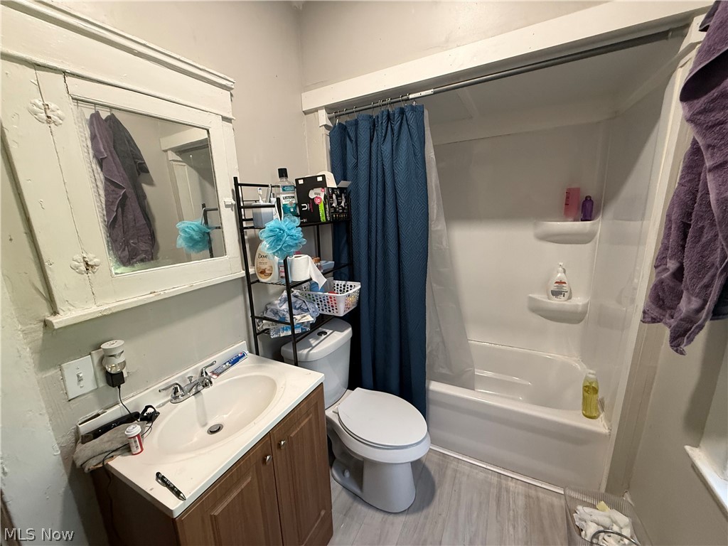 3213 Louisiana Avenue Cleveland OH 44109