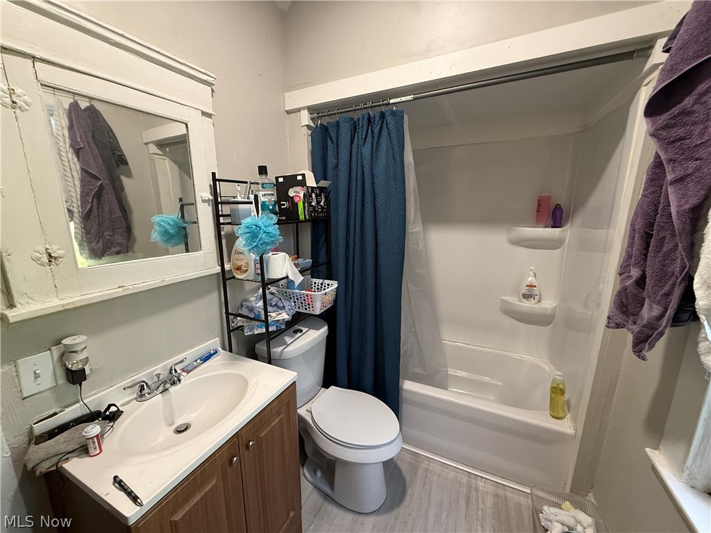 3213 Louisiana Avenue Cleveland OH 44109