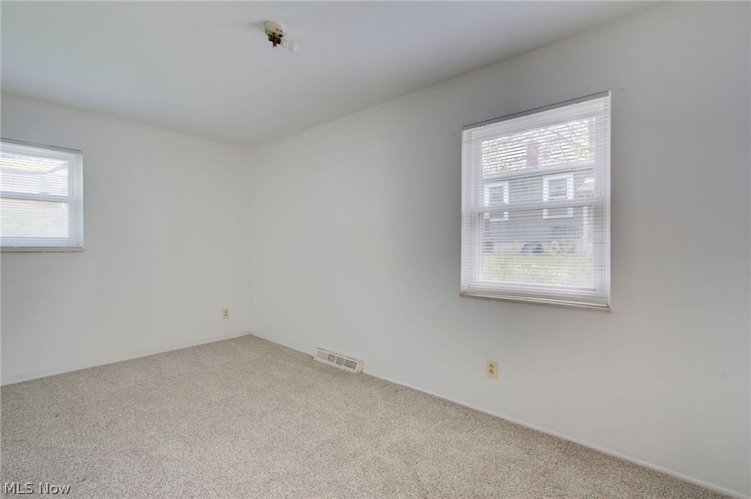 1443-1445 Hyde Park Avenue Akron OH 44310