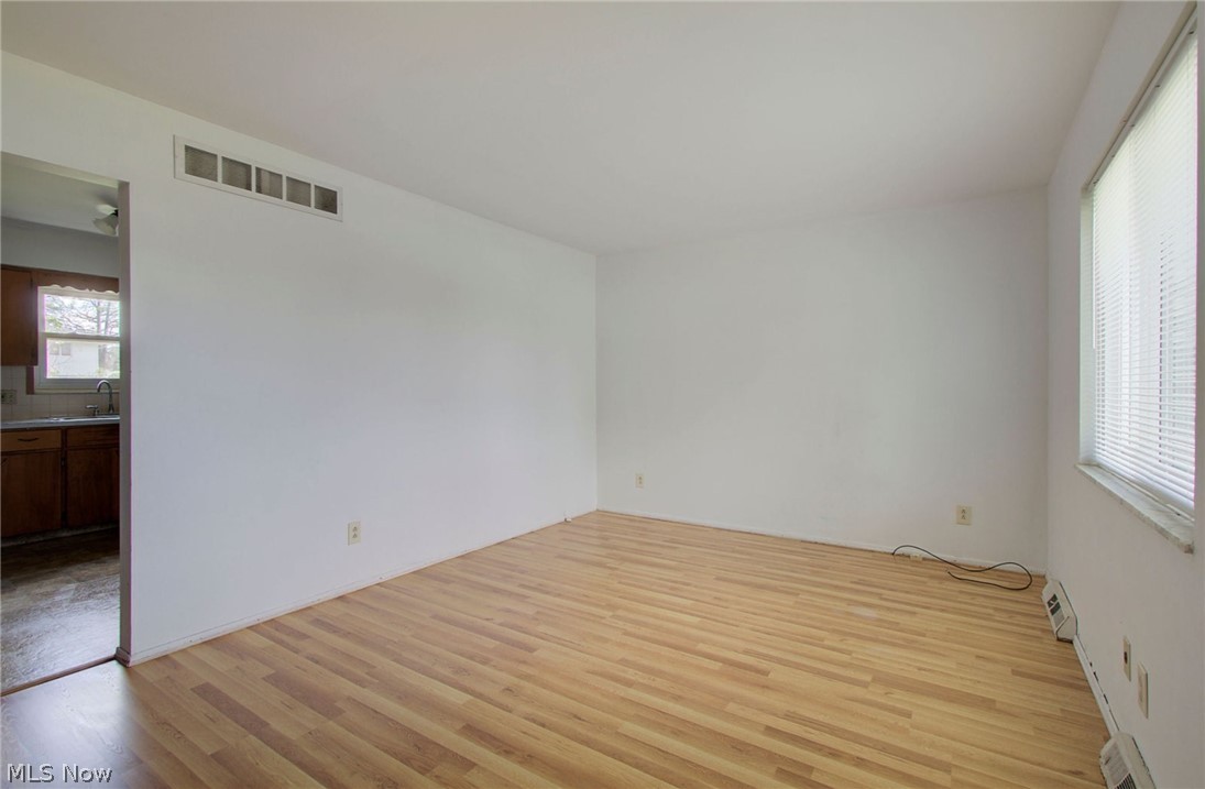1443-1445 Hyde Park Avenue Akron OH 44310