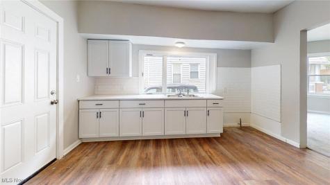 3200 W 94th Street Cleveland OH 44102