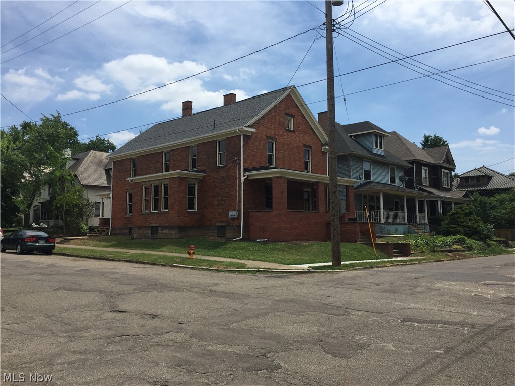 26 5th Street NE Massillon OH 44646