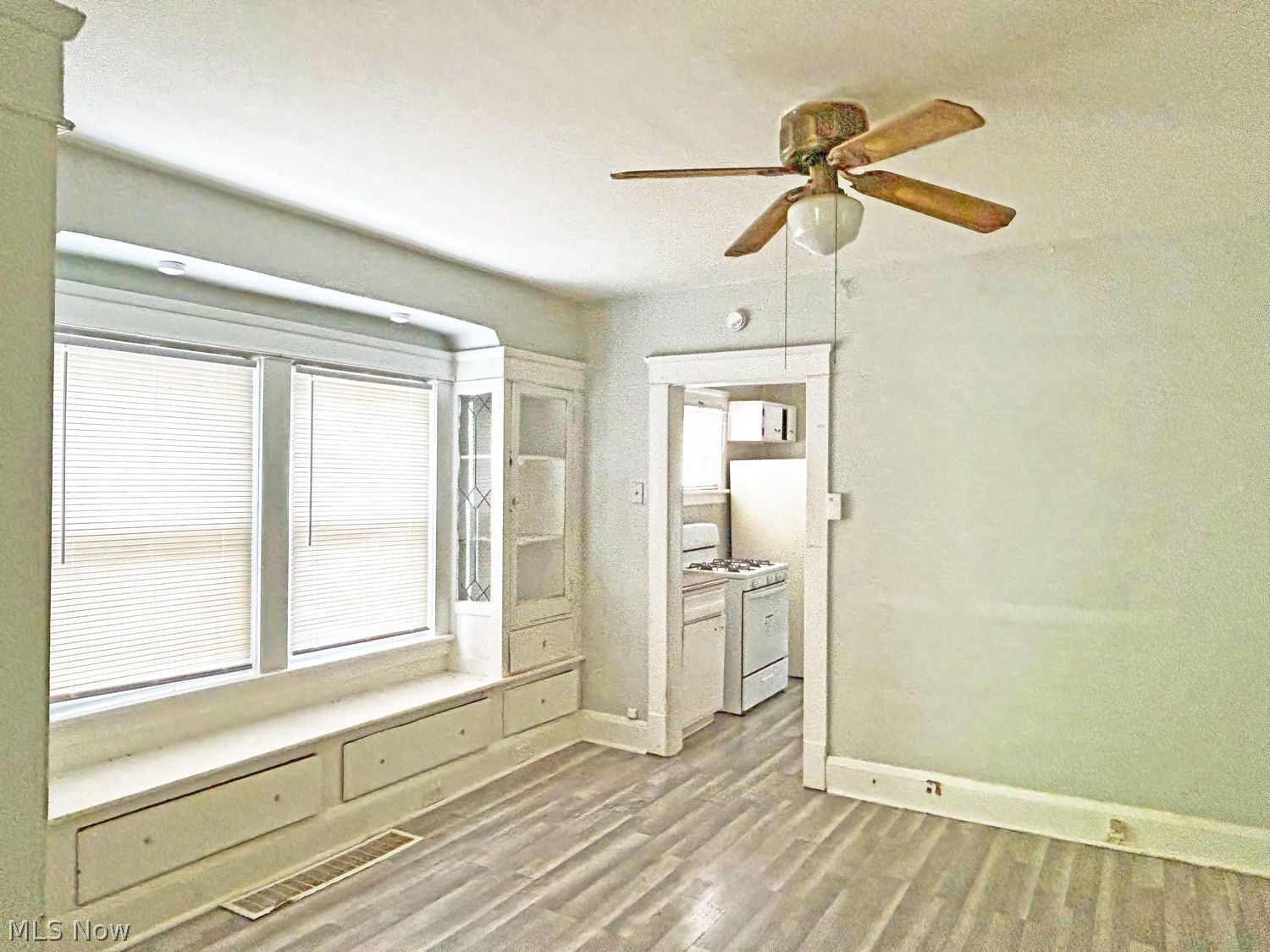 3329 W 99th Street Cleveland OH 44102
