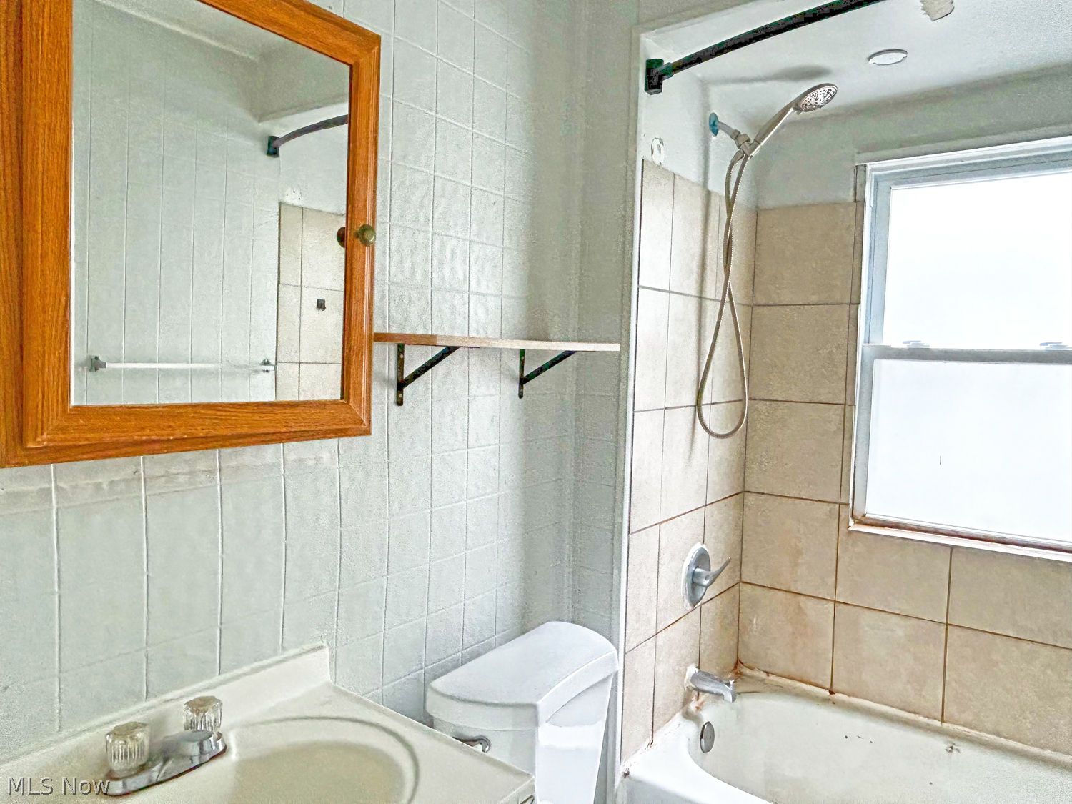 3329 W 99th Street Cleveland OH 44102