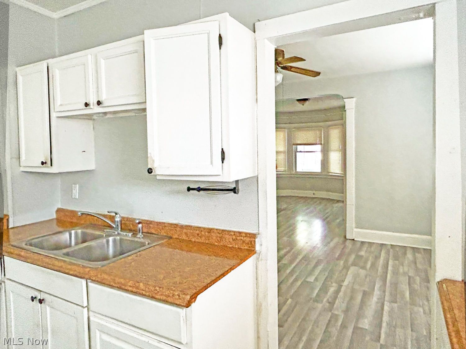 3329 W 99th Street Cleveland OH 44102