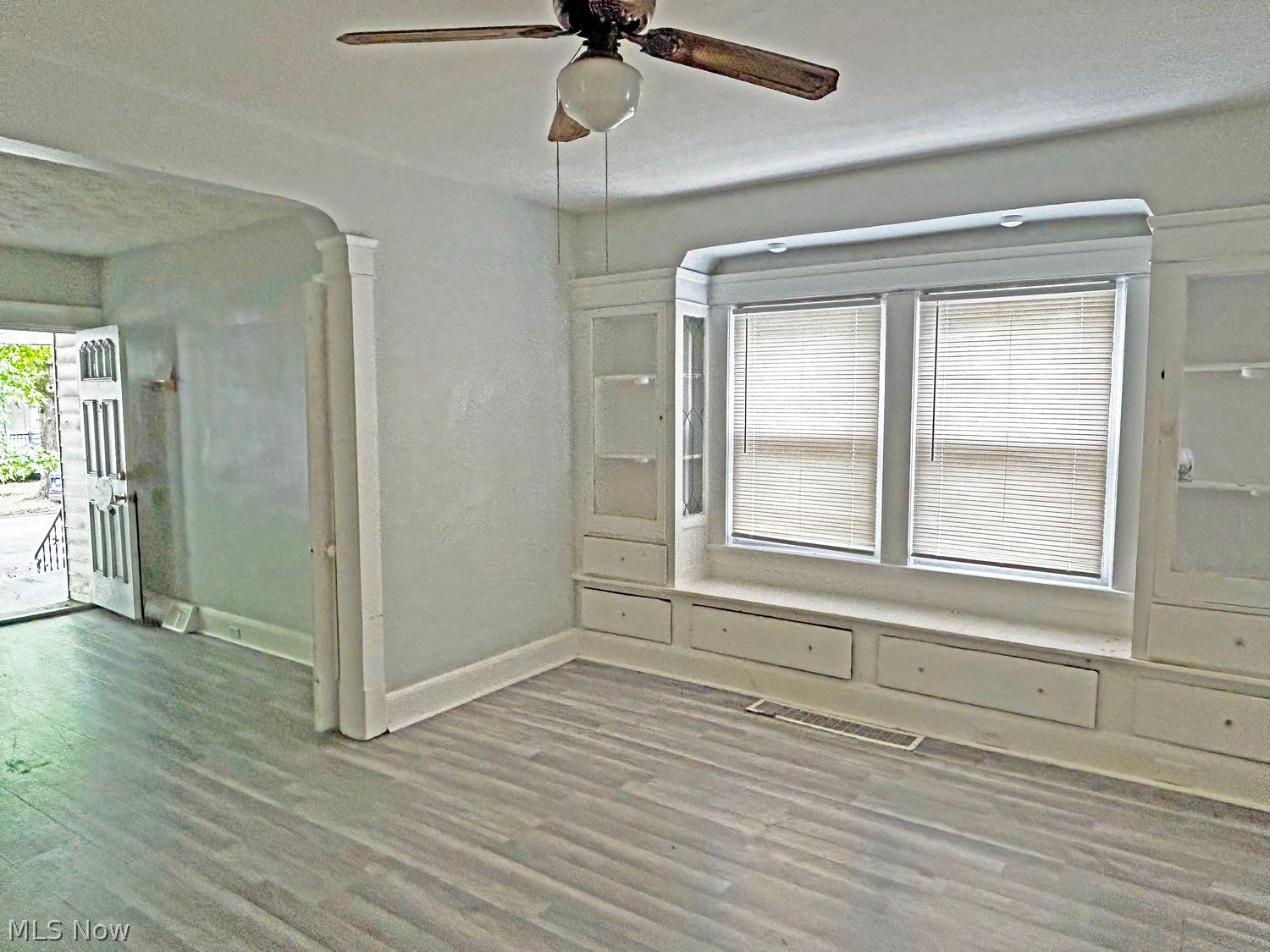 3329 W 99th Street Cleveland OH 44102