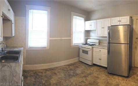 1812 Treadway Avenue Cleveland OH 44109