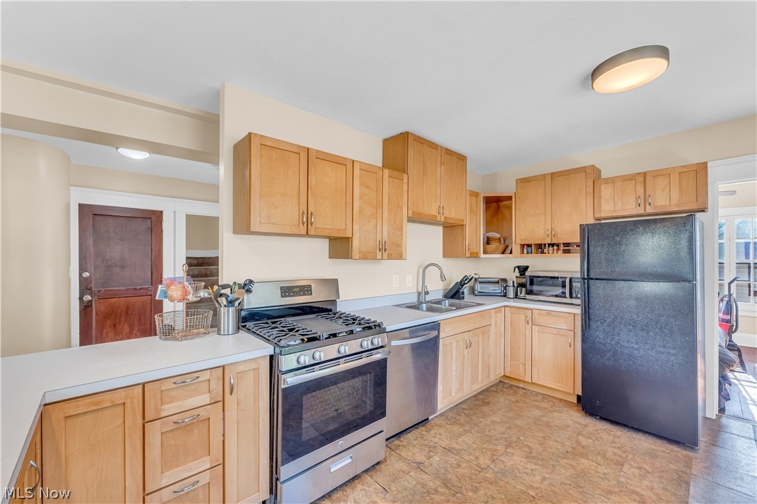 1949 W 54th Street Cleveland OH 44102