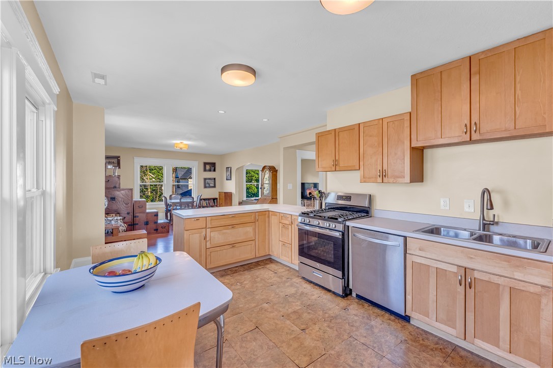 1949 W 54th Street Cleveland OH 44102