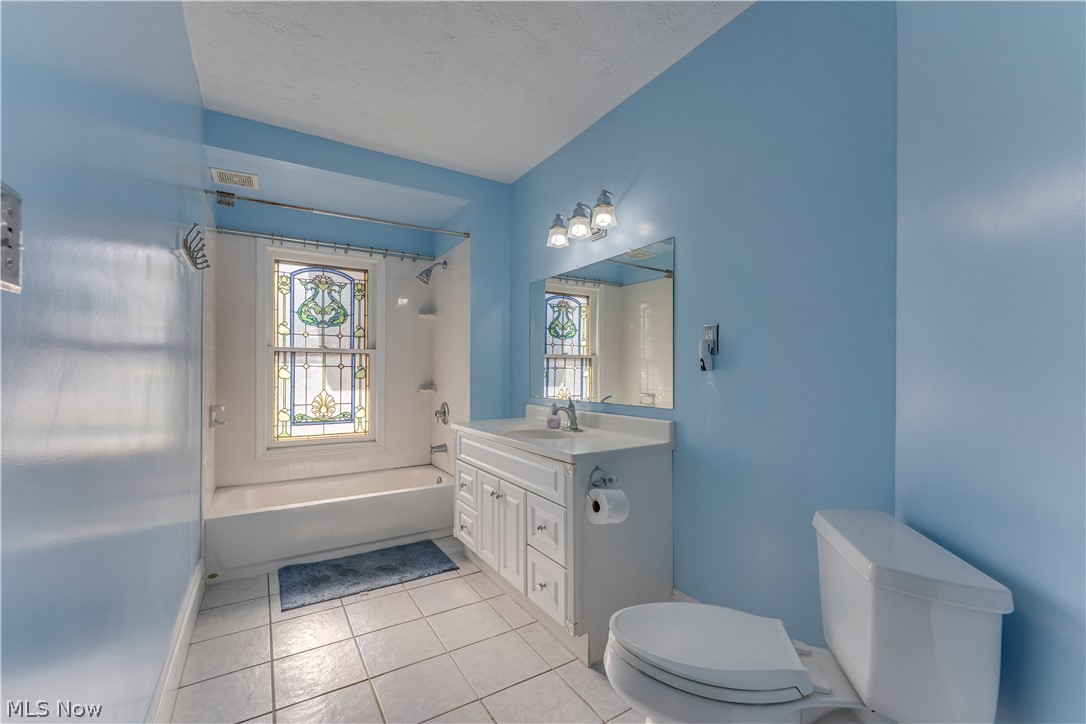 1949 W 54th Street Cleveland OH 44102