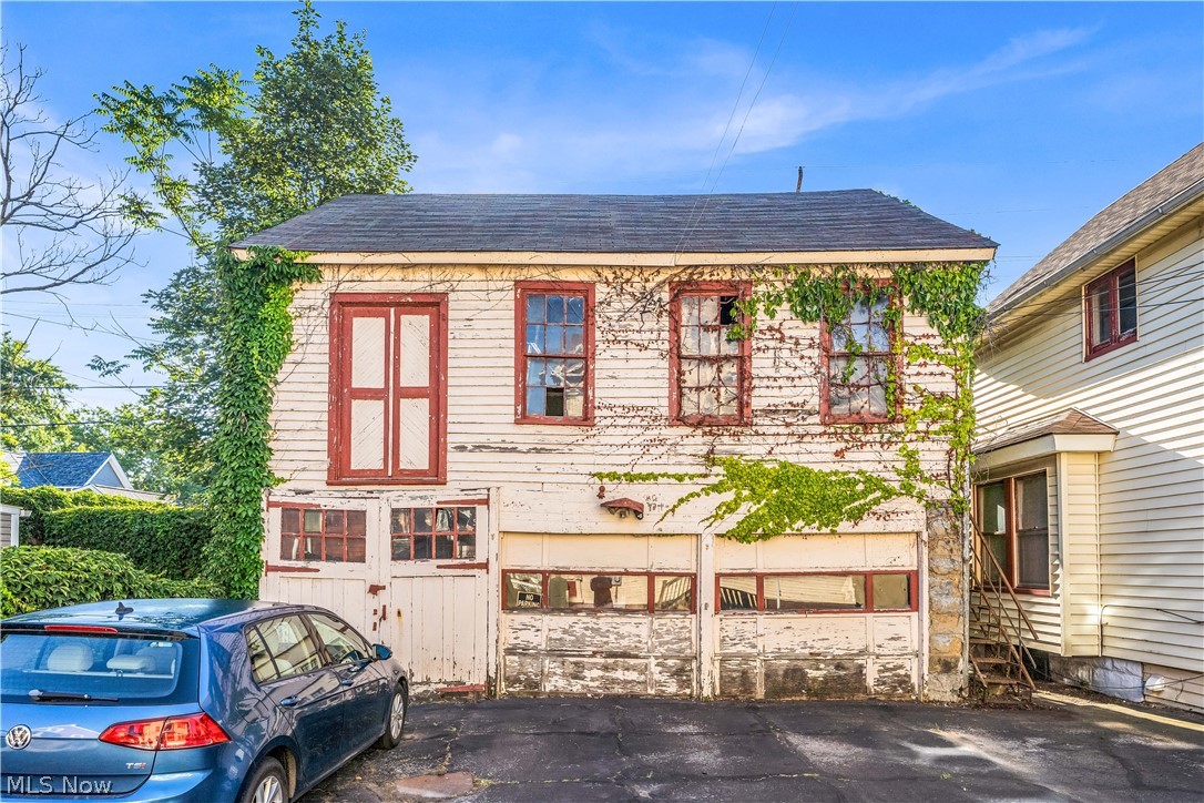 1949 W 54th Street Cleveland OH 44102