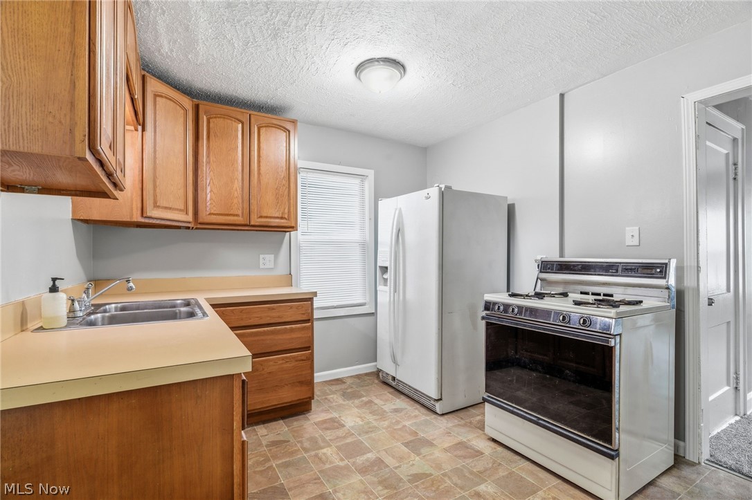 491-493 Delmar Avenue Akron OH 44310