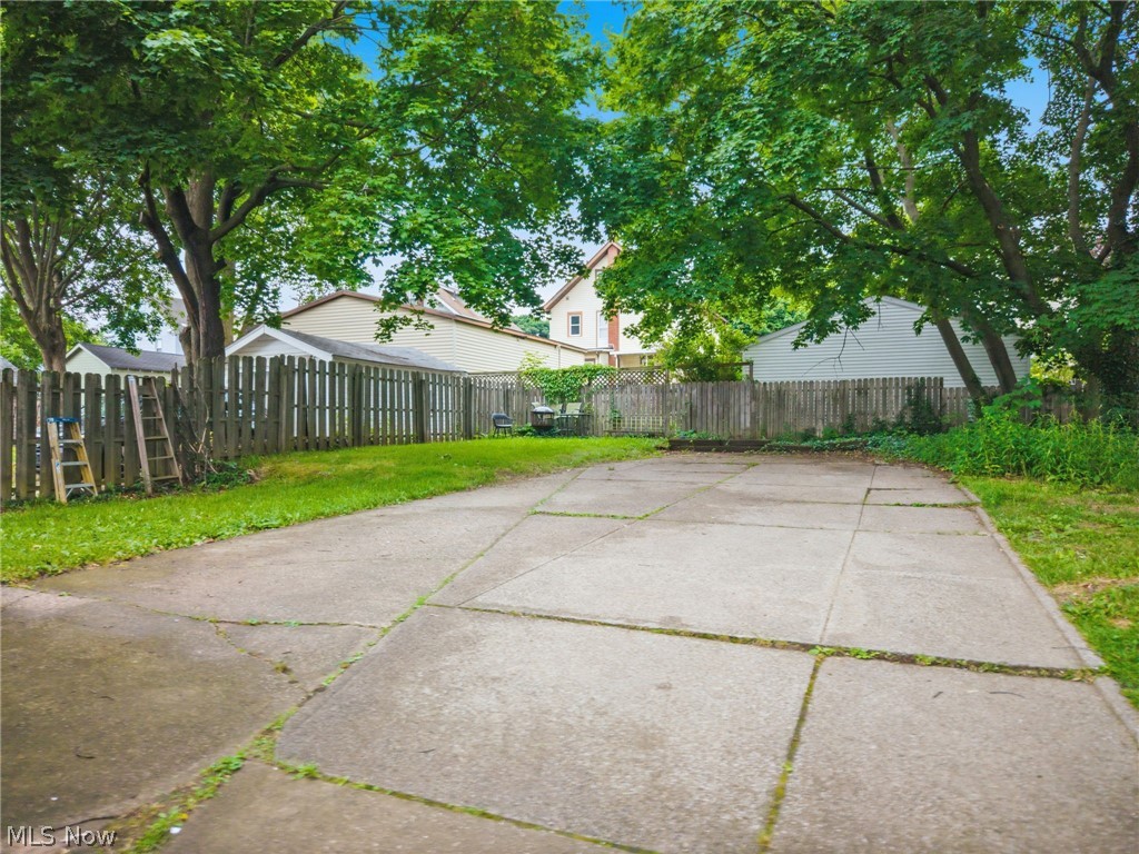 491-493 Delmar Avenue Akron OH 44310