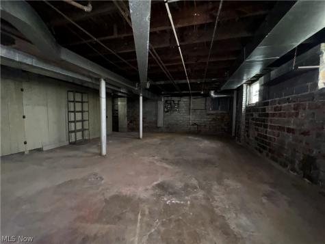 9327 Clifton Boulevard Cleveland OH 44102
