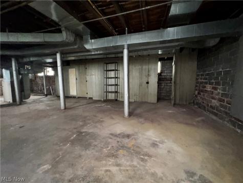 9327 Clifton Boulevard Cleveland OH 44102