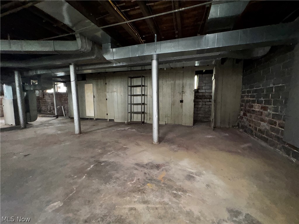 9327 Clifton Boulevard Cleveland OH 44102