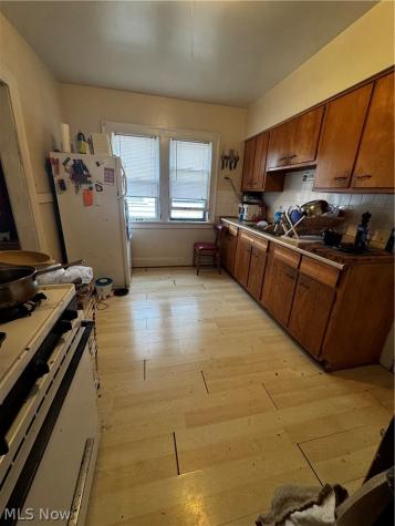 9327 Clifton Boulevard Cleveland OH 44102