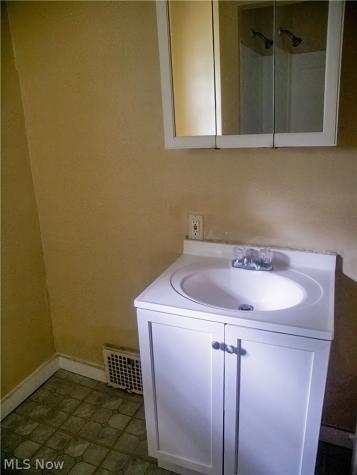 1364-1366 Marcy Street Akron OH 44301